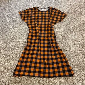 LULAROE SHORT SLEEVE POCKET DRESS BLACK ORANGE CHECKER